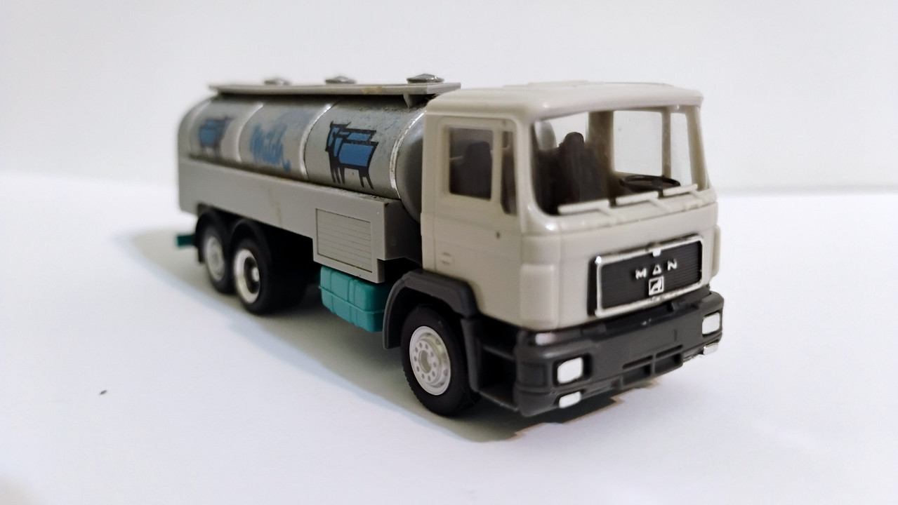 Mach (3386)