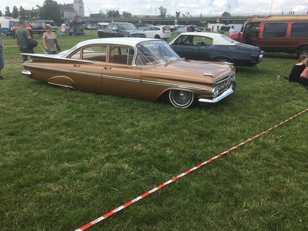 30794880-138E-49DC-9028-591A8499EBB1