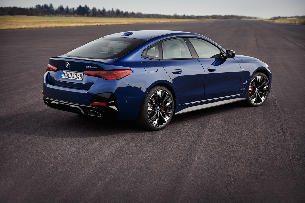 P90546574_highRes_the-new-bmw-m440i-xd