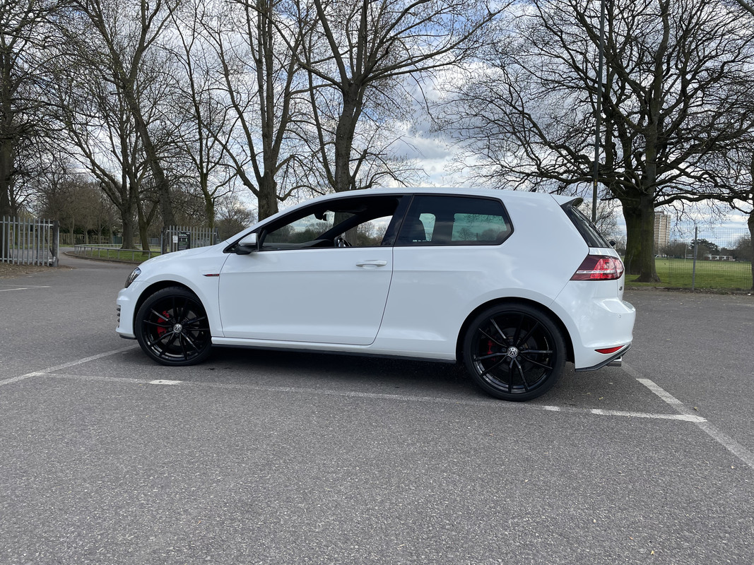 E31604E2-9478-4EE3-9FD6-82651EBD4A75