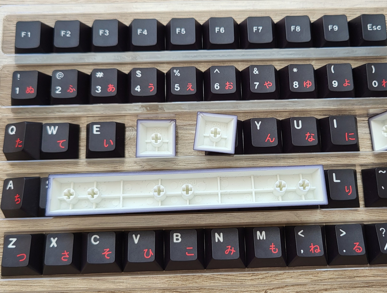 Cherry WoB+ Red Katakana PBT dye sub - 1100грн