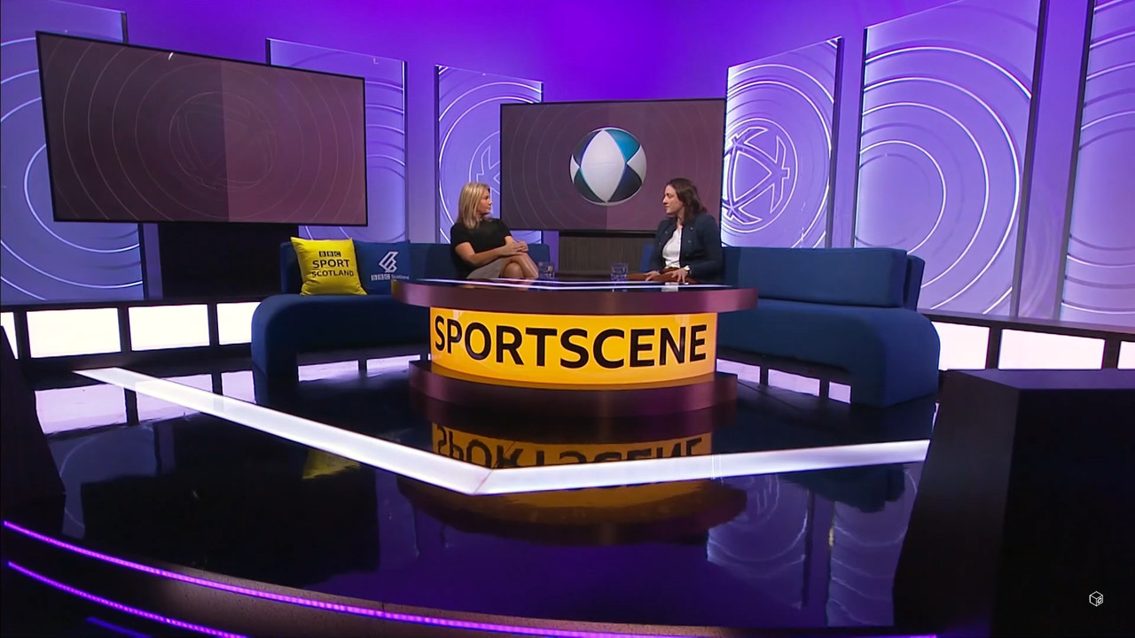 03.06 - 23.10.00 - Sportscene. Jane Lewis presents all the highlights....ts_snapshot_49.49.513