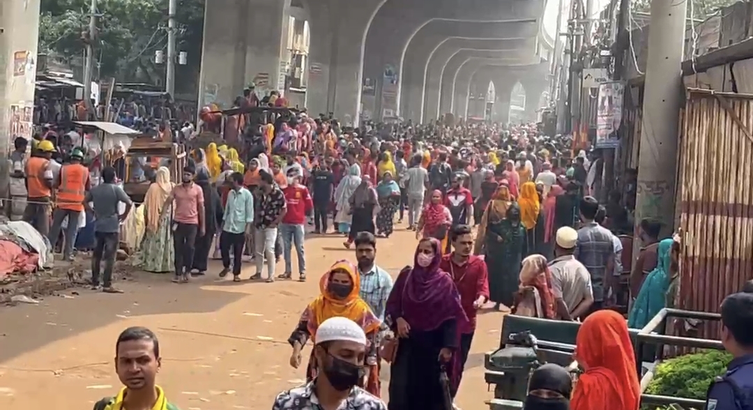 পোশাকশ্রমিক বিক্ষোভ: আশুলিয়ায় অন্তত ৩০ কারখানায় ছুটি