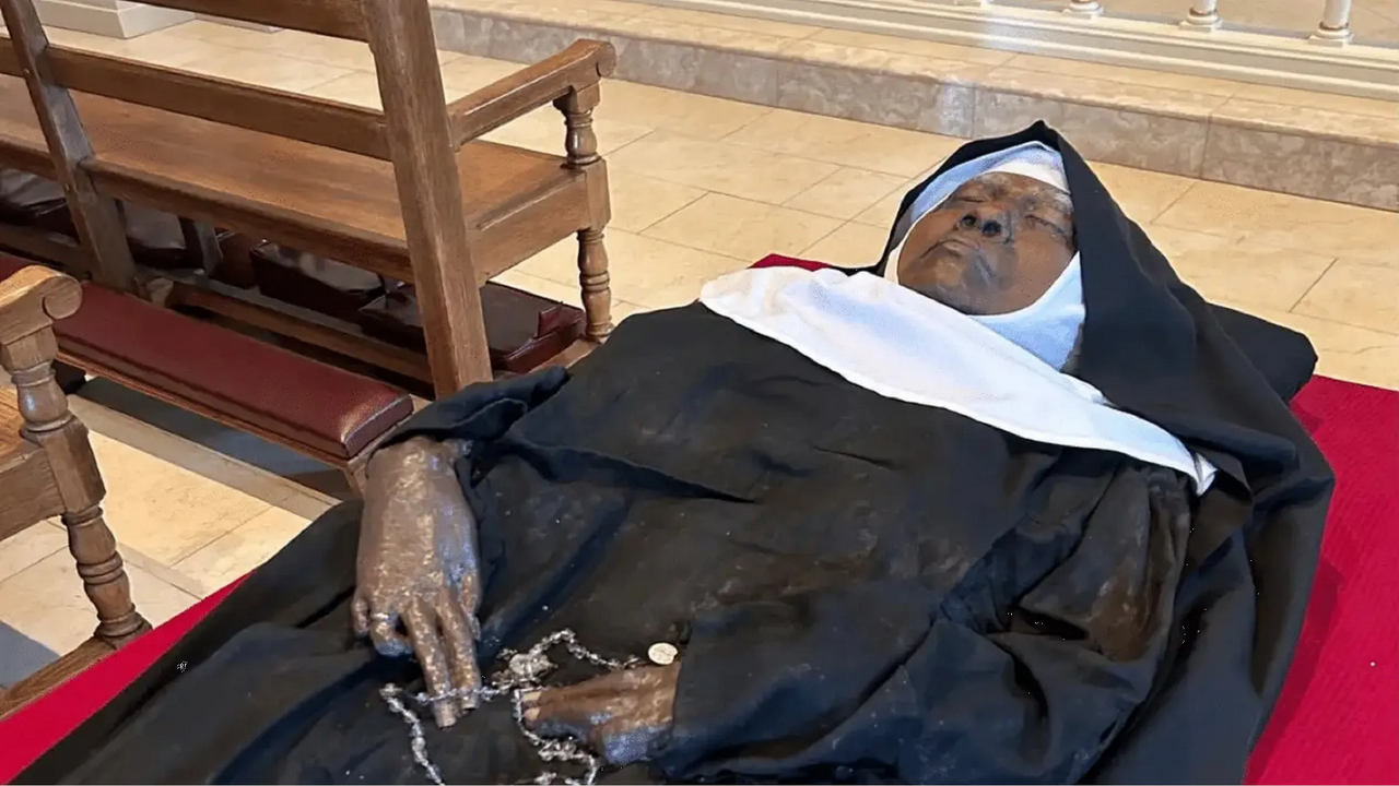Monja Wilhelmina Lancaster es exhumada y su cuerpo está intacto: video viral