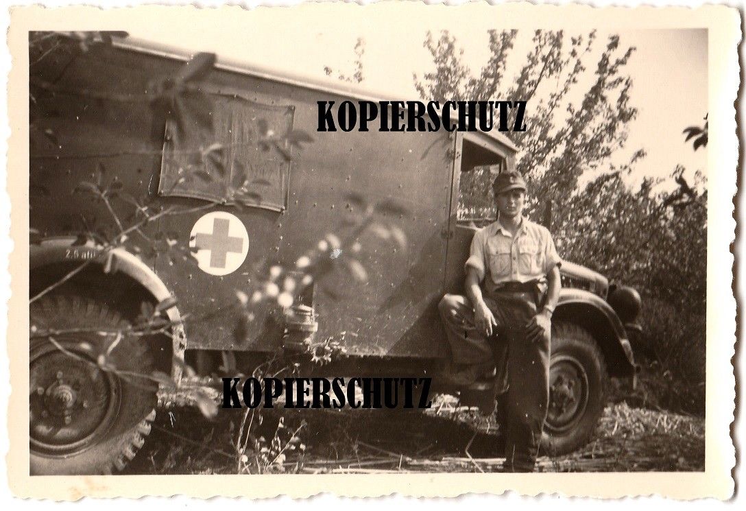 DRK SANITÄTER LUFTWAFFE FELDDIVSION FAHRZEUG LKW   CAMION TRUCK