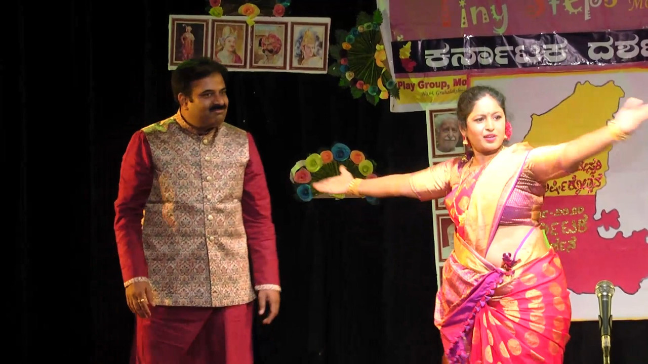 Kannada aunty sexy big navel.mkv_snapshot_01.38.121