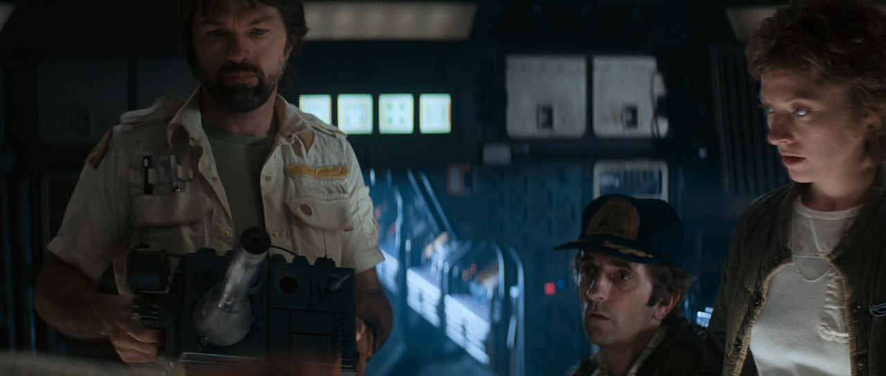 Alien 1979 DC (1080p x265 10bit Tigole).mkv_snapshot_00.59.52_[2