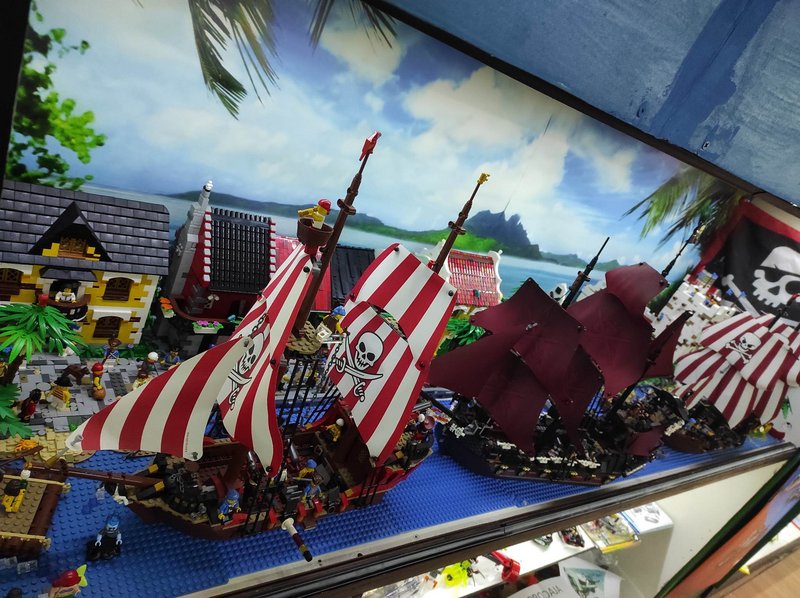 325930636-1123537281647614-8374625194292