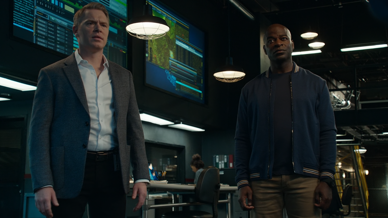 The.Blacklist.S10E10.The.Postman.1080p.10bit.AMZN.WEB-DL.DDP5.1.HEVC-Vyndros.mkv_snapshot_22.11_[202
