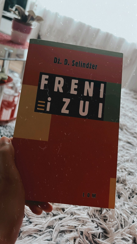 9CCED8A6-24FC-42A7-8E5C-1B5033EB7198