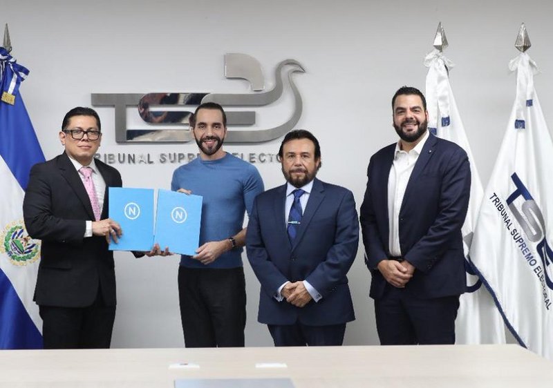 Nayib Bukele en el TSE Nayib Bukele en el TSE