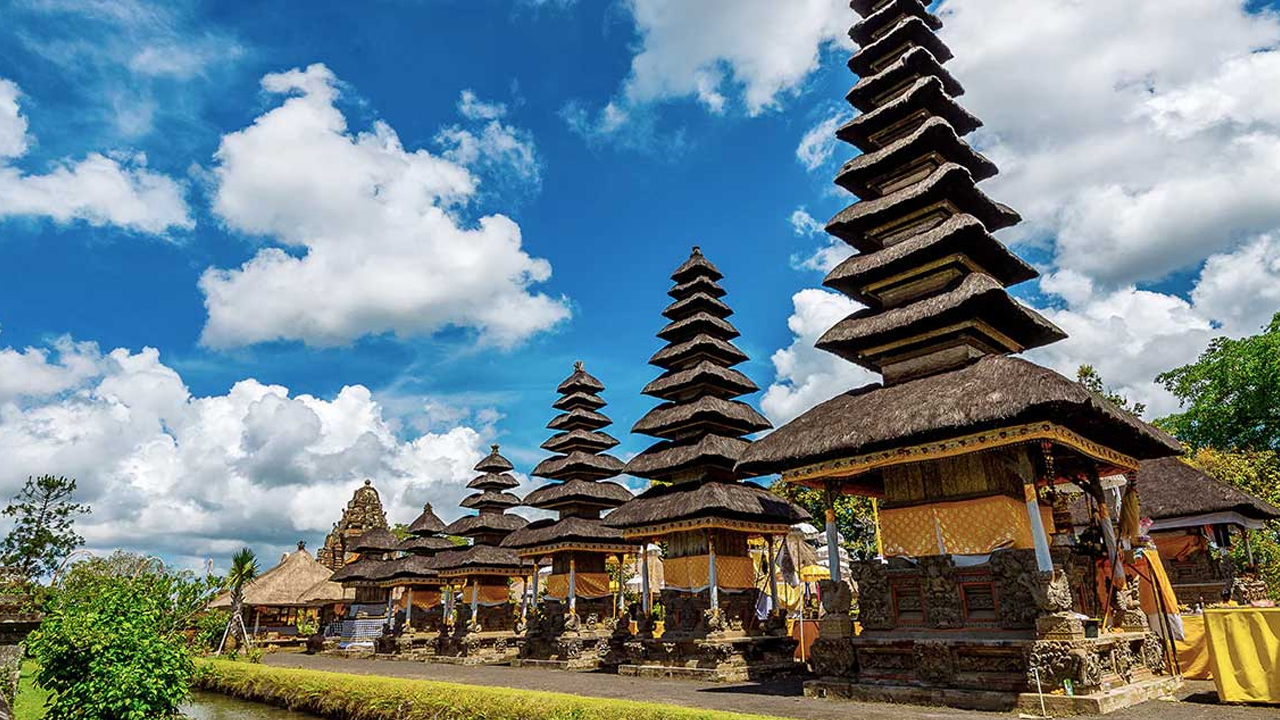 Menelusuri Keindahan dan Kedamaian Taman Ayun Temple di Bali