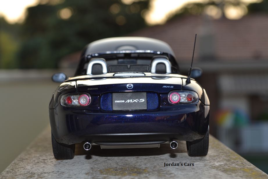 MAZDA-MX-5-AUTOART-czz