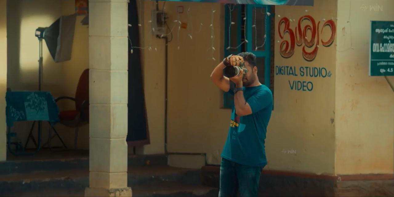 Kolla 2023 WebRip [Telugu + Malayalam] 480p 720p ESub Screenshot