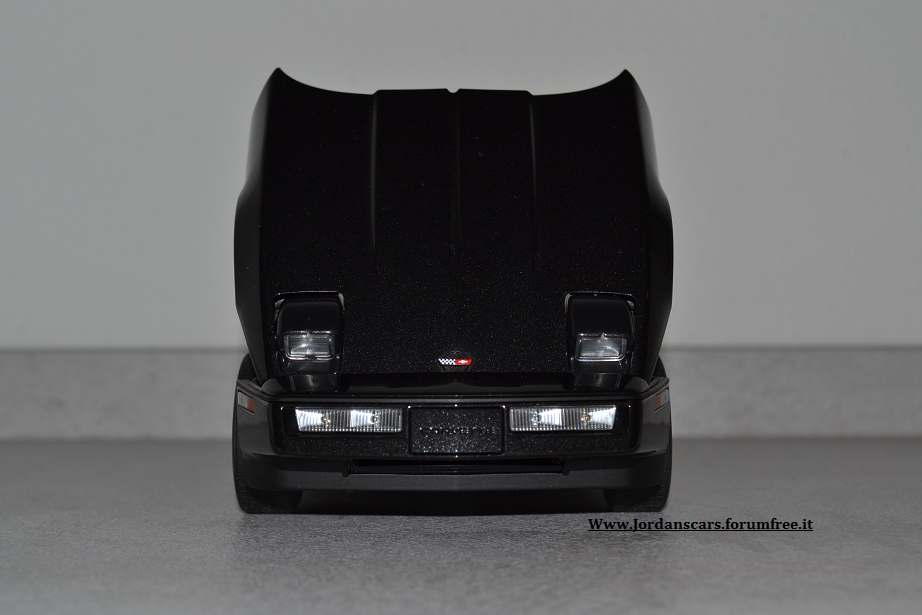 CORVETTE-C4-AUTOART-bh