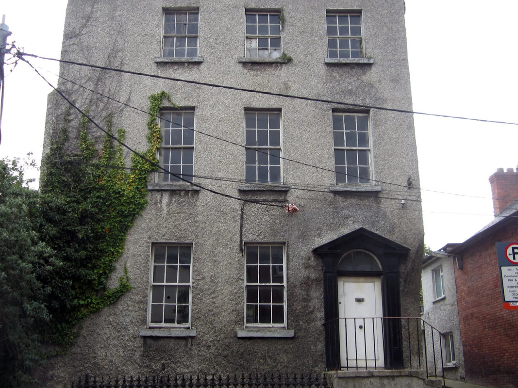 House-By-The-Churchyard-Chapelizod.jpg