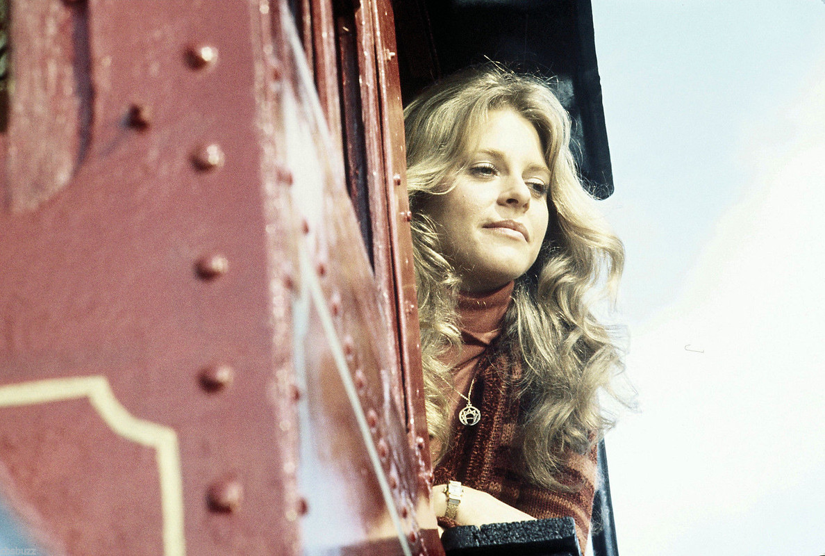 lindsay_wagner_c42