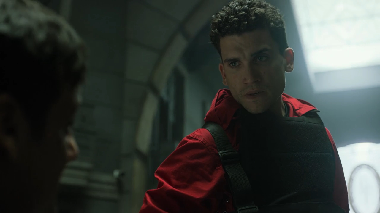 Money Heist 2020 WebRip Season 4 [Hindi + Tamil + Telugu + English] 480p 720p ESub Screenshot