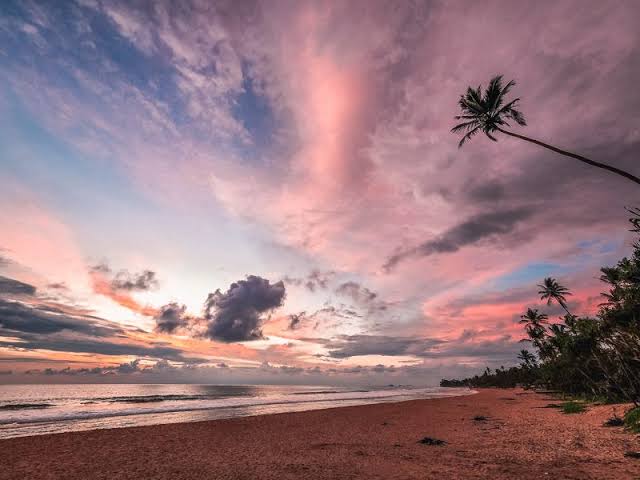 Hikkaduwa Beach