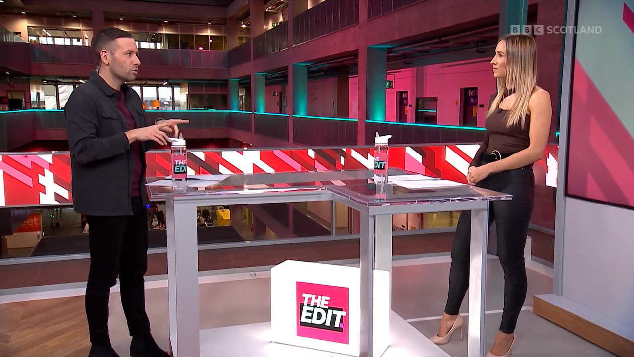 11.27 - 19.15.00 - The  Edit. Entertainment News And Chat With Amy Ir...-1.m4v_snapshot_18.01_[2021.