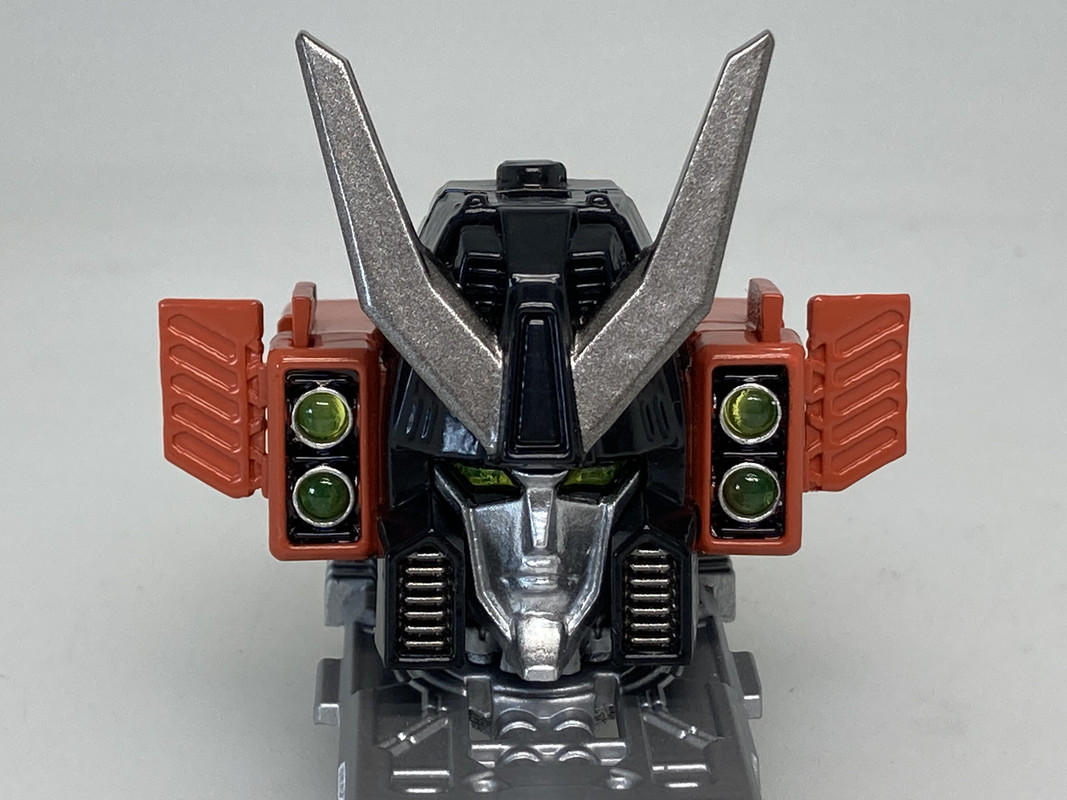 Masterpiece-MPG-03-Yukikaze-Raiden-Mode-01