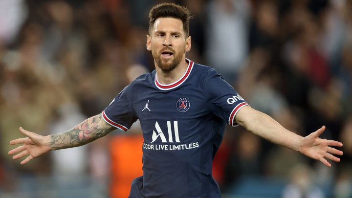 Messi protagoniza un emotivo intercambio de jerseys con un jugador del Lille