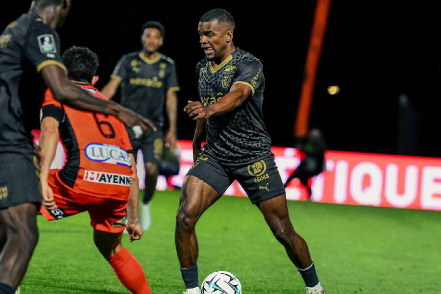 Dunkerque vs Stade Lavallois MFC, 01h45 ngày 21/04