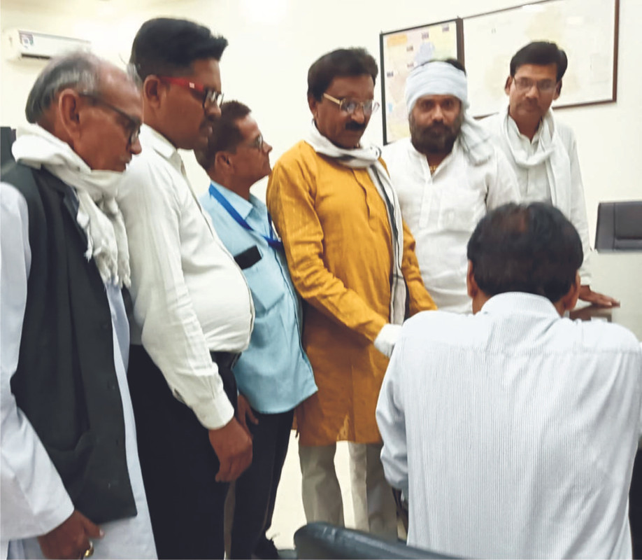 बेटी पढ़ाओ,बेटी बचाओ झूठे अभियान बंद कराया जाय।