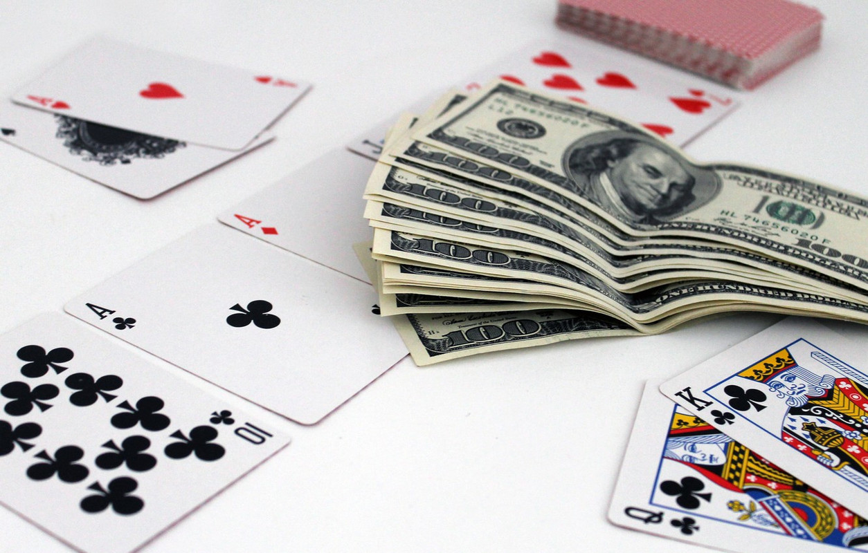 Raih Berjuta Keuntungan dengan Bermain Poker Online 