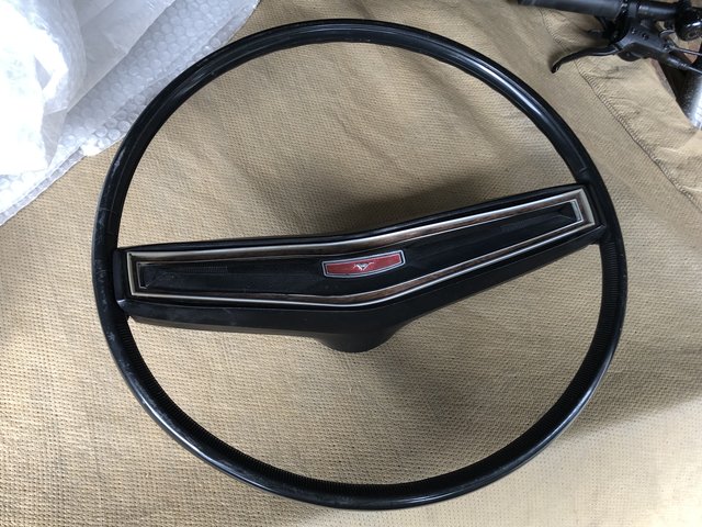 1970-1977 Mustang and Mustang II steering wheel PONY 13 1/2
