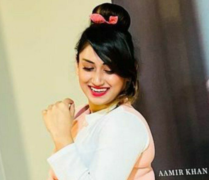 Hot indian girl nude dance in bathroom full mood