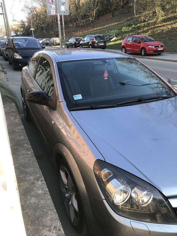 F2E7725D-26CC-4AEF-97BD-870A177E3C06