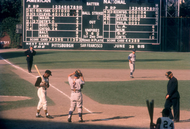 Clemente-at-the-Plate.jpg