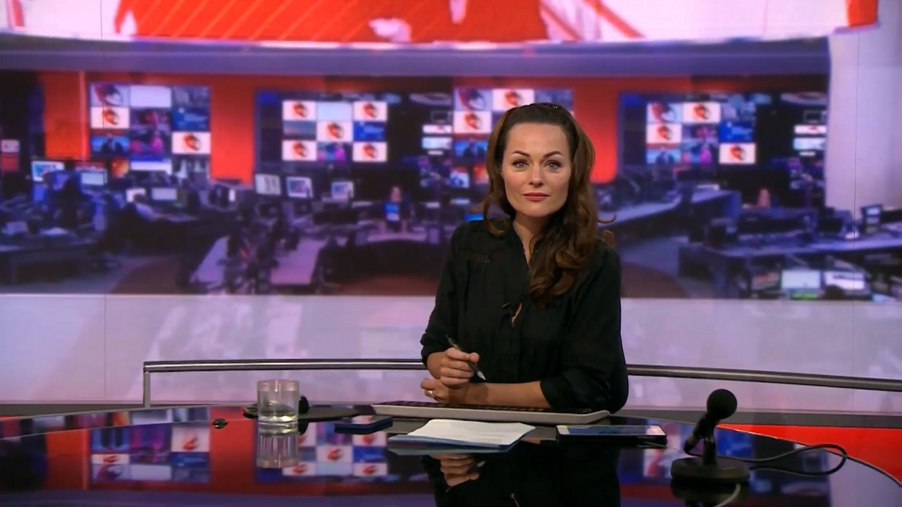 11.19 - 06.00.00 - BBC World News. News. Reporting on the day's inter....ts_snapshot_02.03_[2021.11.