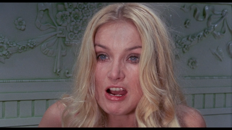 Casa D'appuntamento (1972) HDRip.VOSE.mkv_snapshot_01.25.42.224