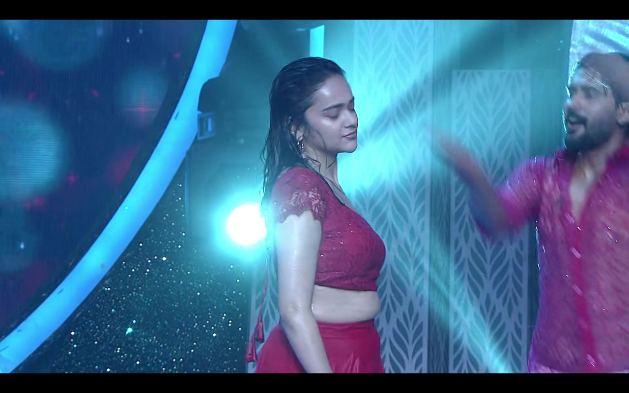 [Image: vlcsnap-2025-10-11-23h48m19s182.jpg]