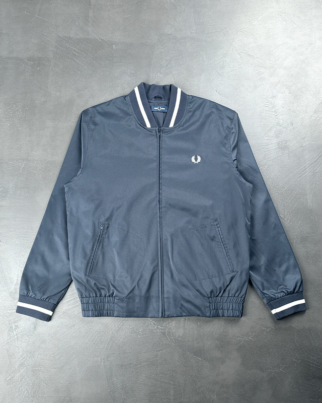 Відкрийте Ікону Стилю: Одяг FRED PERRY