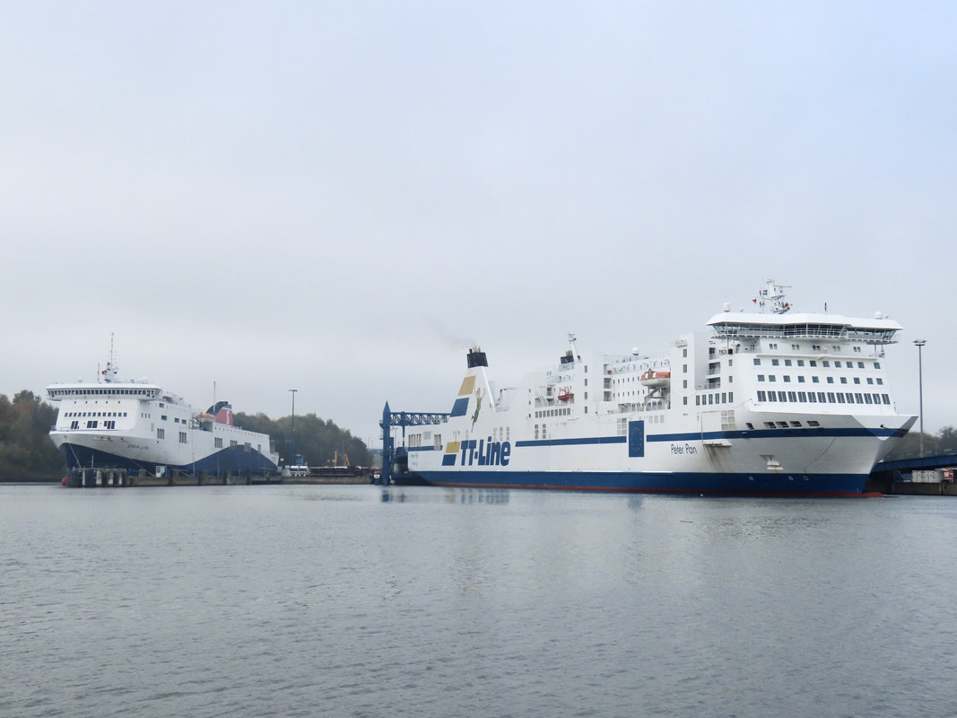 D3085C56-138B-4C45-820C-D6700C0437D0