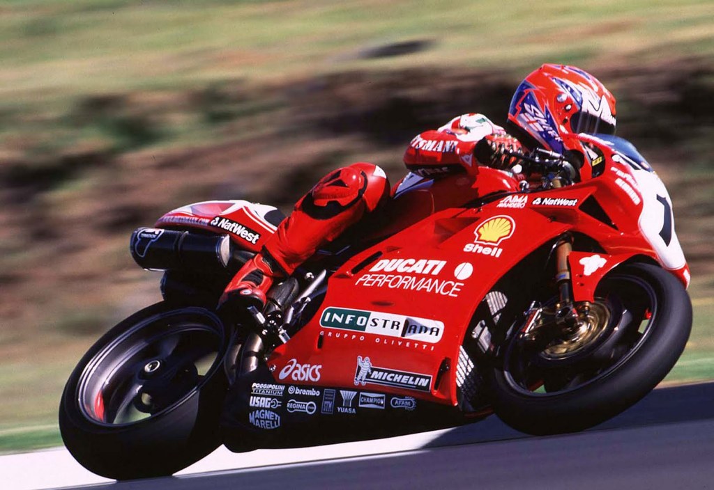 Ducati-996 (Carl Fogarty SB 1999 1)