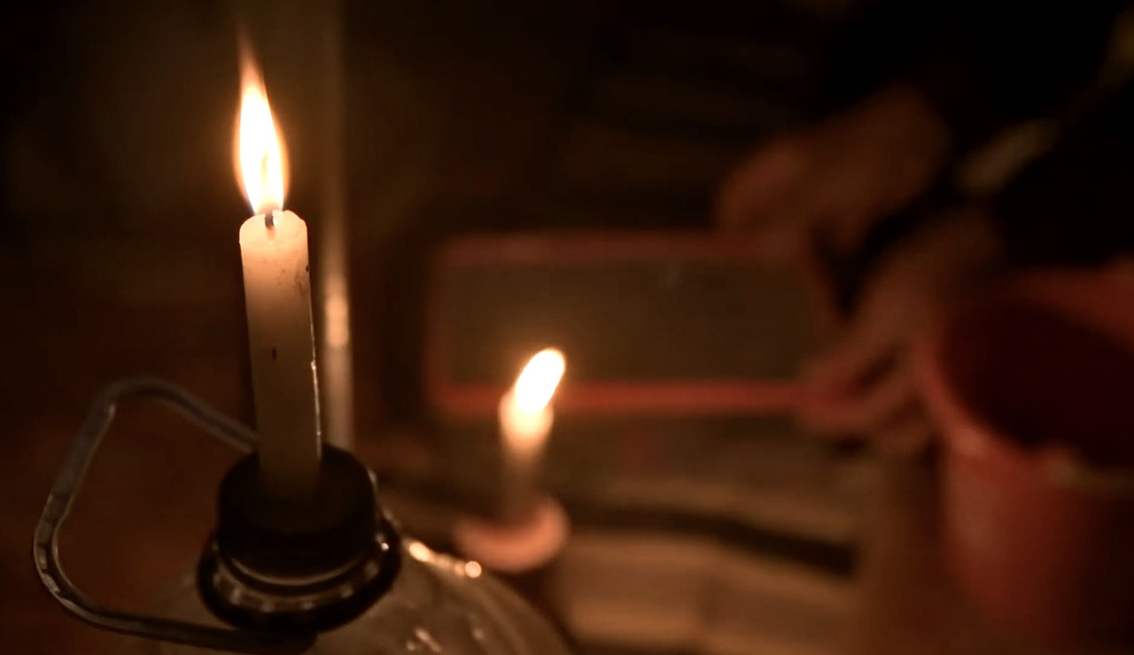 A la luz de las velas