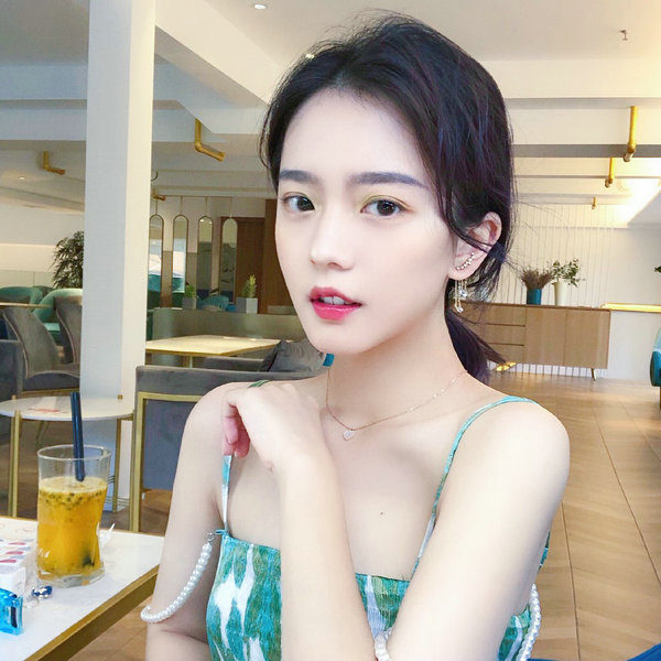 美女直播视频网站;vlog