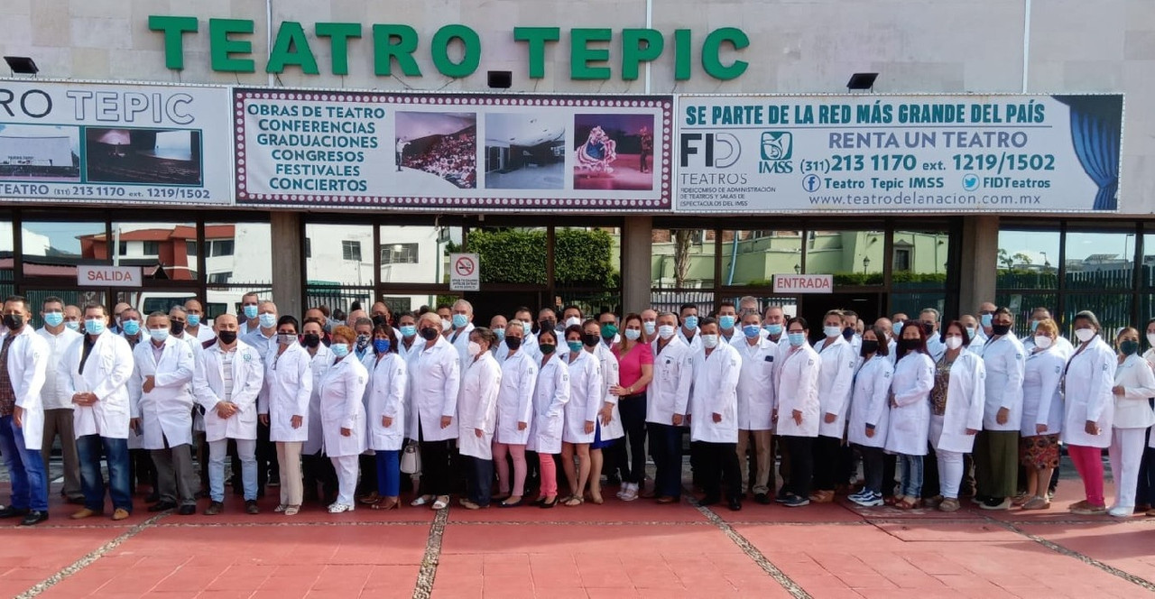 Mismos sueldos y prestaciones para médicos cubanos, afirma AMLO