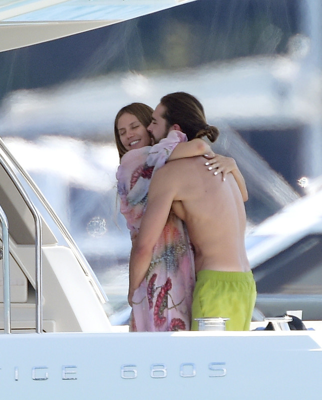 Heidi-Klum-Sexy-TheFappeningBlog.com-38