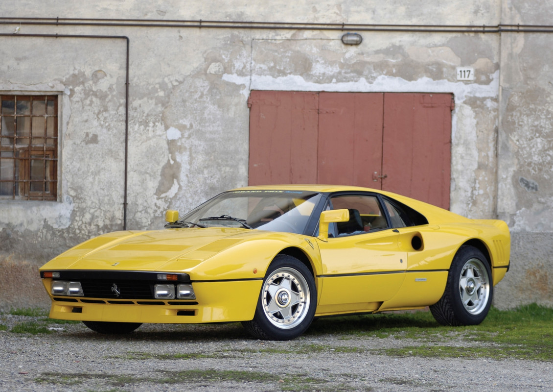1984 Ferrari 288 GTO amarillo