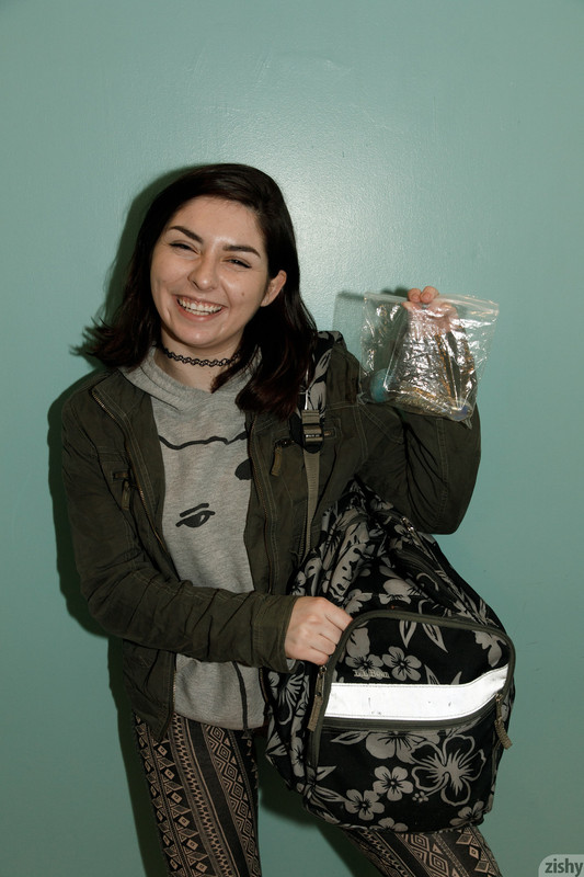 full_004_0639111933381030