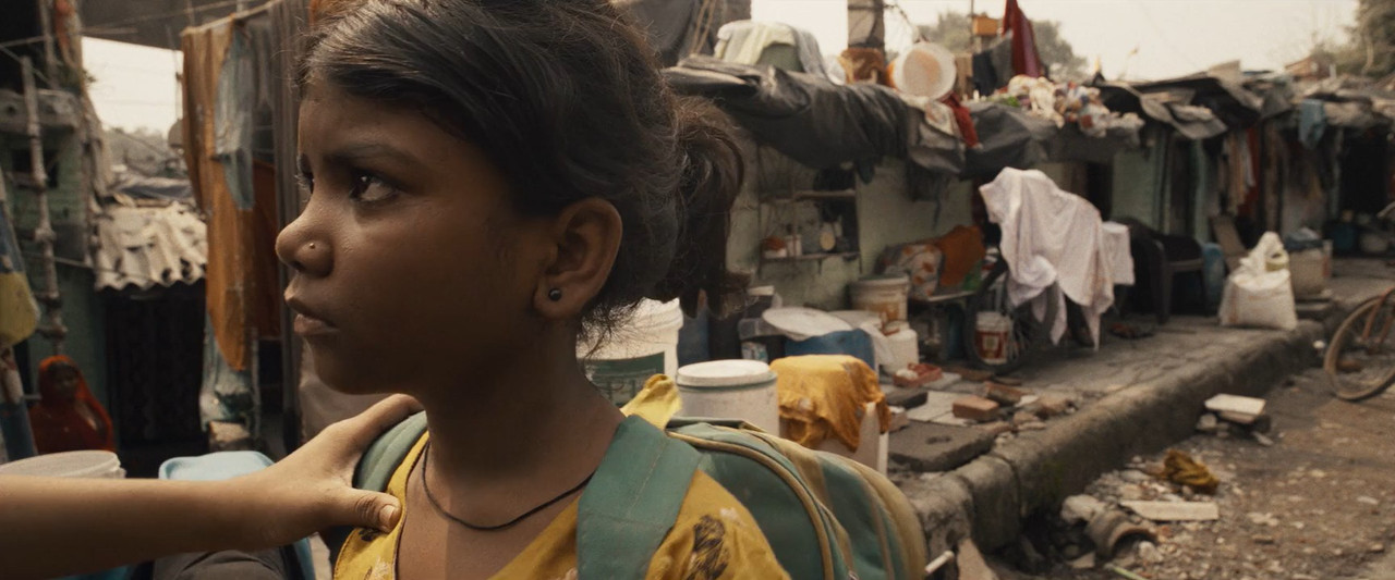 Anuja 2024 WebRip [Hindi + English] 480p, 720p ESub Screenshot