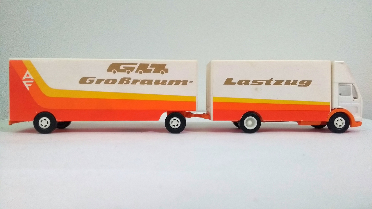 Mach (2353)