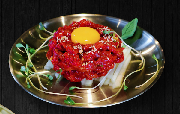 Thịt bò sống sốt ớt Hàn Quốc