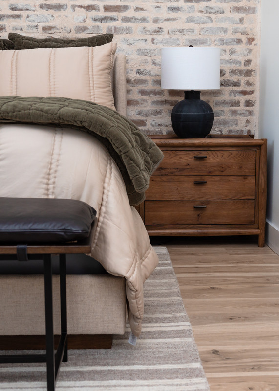 Neutral on Burgundy - Image 13