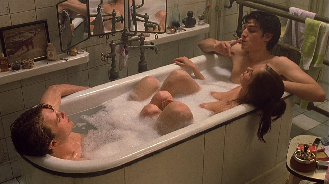 The Dreamers (2003).mkv_snapshot_01.15.26_[2018.02.15_00.16.46]